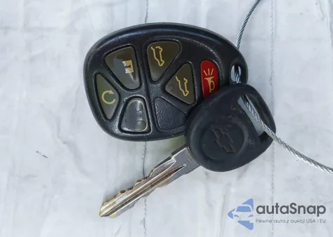 2010 Chevrolet Tahoe Lt из США, поврежденный, VIN 1GNUCBE02AR279338